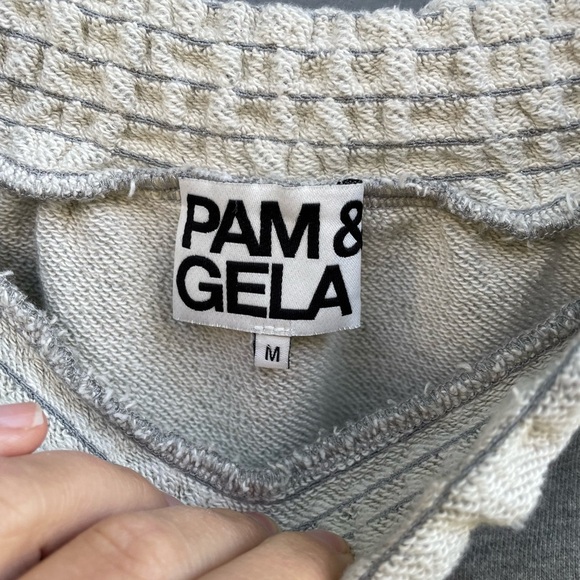 Pam & Gela Off The Shoulder Sweatshirt, size M - Picture 4 of 9